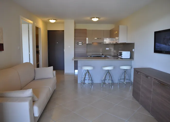 Hotel apartamentowy Salina Bay 4*