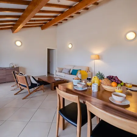 Hotel apartamentowy Salina Bay 4*