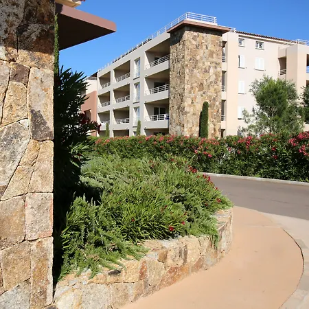 מלון דירות Salina Bay 4*