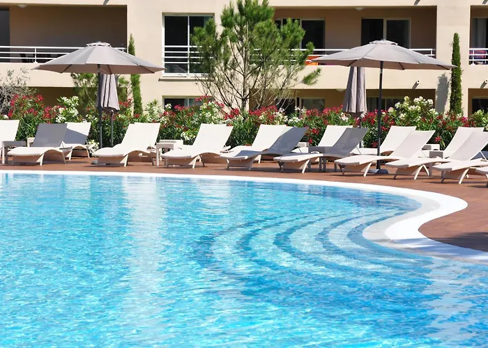 Aparthotel Salina Bay 4*