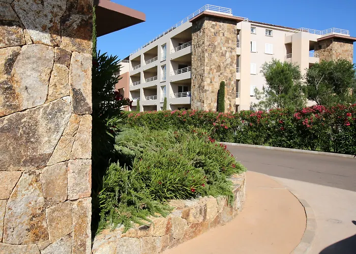 Aparthotel Salina Bay 4*